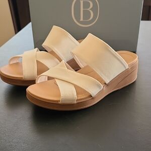 Life Stride Cream Wedge Sandals